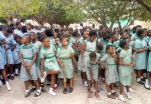 Christian students clean up Kumasi Central Mosque on Valentines day